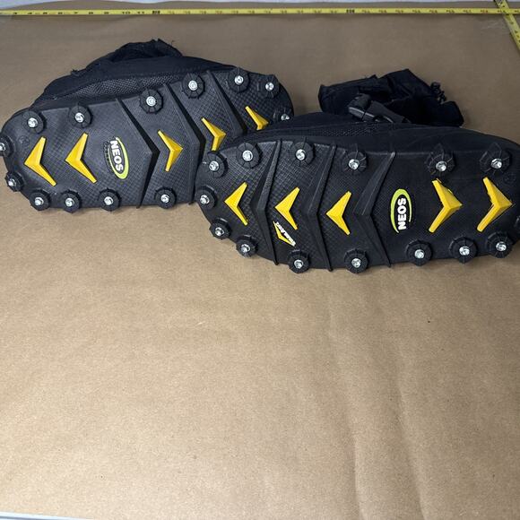 Neos Stabilicer Waterproof Overshoes Black Size Medium NWT - flaw - Picture 1 of 8